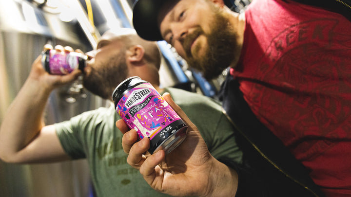 1 APRIL: Playground mét alcohol